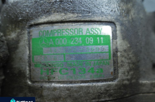 KOMPRESOR KLIMATYZACJI MERCEDES W202 2.2CDI A0002340911 POSIADAM 3 SZTUKI