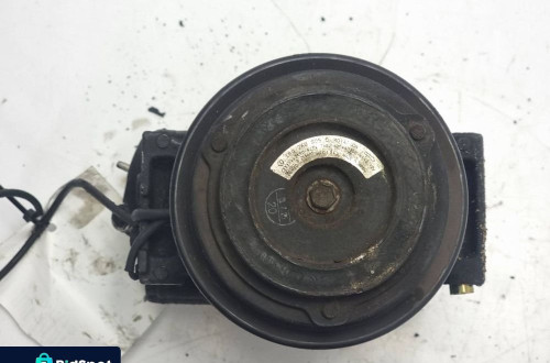 SPRĘŻARKA KLIMATYZACJI AUDI A4 B5 4B0260805C
