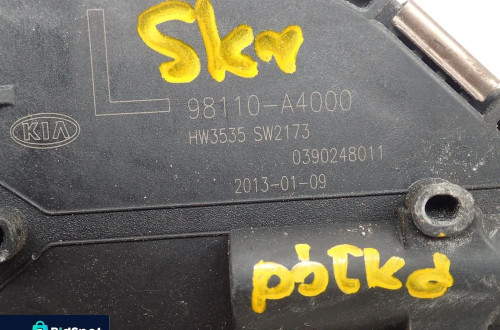 SILNIK WYCIERACZKI LEWY 98110-A4000 PRAWY 98110-A4900 KIA CARENS IV