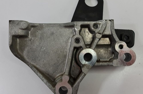 ŁAPA SILNIKA VOLVO S60 I V70 II 2.4 9180996