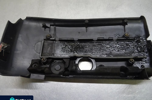 MERCEDES W210 E KLASA 95-02 2.7 OSŁONA SILNIKA