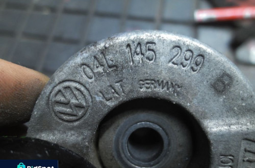 VW T5 T6 2.0 TDI CXH NAPINACZ PASKA Numer katalogowy części 04L145299B