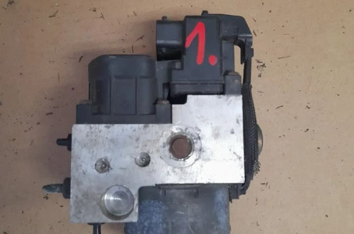 AUDI A4 B5 1.9 0273004281  AB Pompa ABS