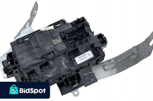 < EXPLORER 10- SKRZYNKA BEZPIECZNIKÓW 3S03U0500