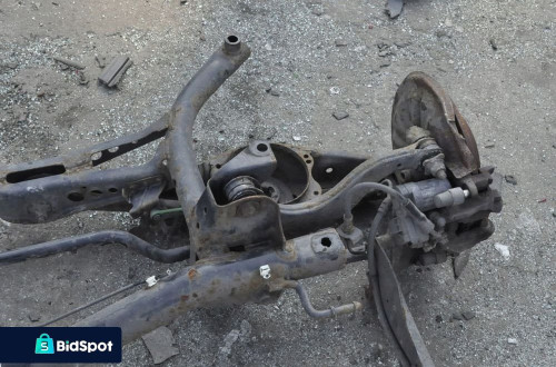 VOLKSWAGEN GOLF VII ZAWIESZENIE BELKA TYŁ