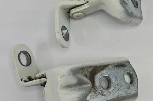ZAWIASY DRZWI LEWY TYŁ HYUNDAI SANTA FE II PARA
