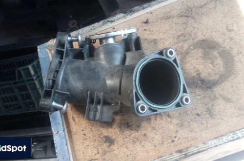 bmw f11 f10 2.0d krociec kolektora ssacego 7807991