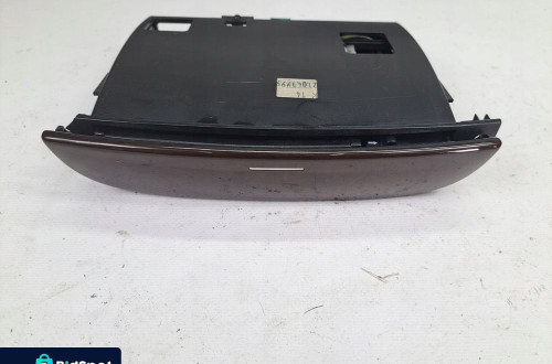 POPIELNICZKA GNIAZDO MERCEDES S W220 A2206800252