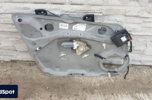 MERCEDES B KLASA W245 PODNOŚNIK SZYBY LEWY PRZÓD A1697202779