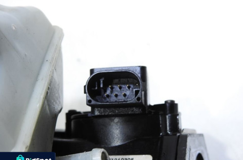 POMPKA HAMULCOWA MERCEDES W211 2.2 CDI A0004300312