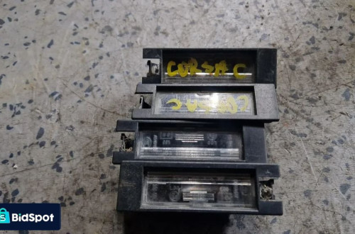 OPEL CORSA C LAMPKA TABLICY REJSTRACYJNEJ