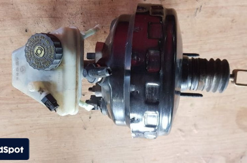 MERCEDES W203 SERWO HAMULCOWE POMPA A0044307230