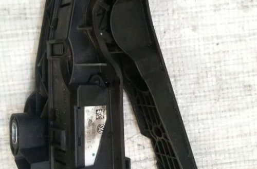 AUDI A3 8P POTENCJOMETR PEDAŁ GAZU 1K2721503E