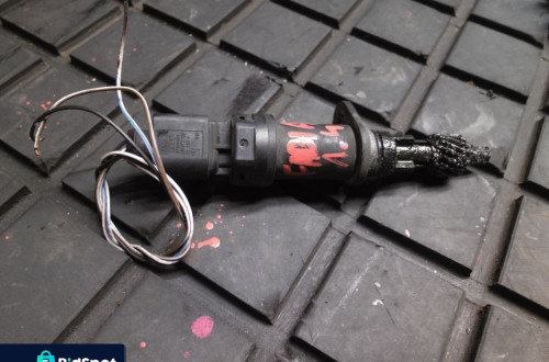 CZUJNIK PRĘDKOŚCI PRĘDKOŚCIOMIERZ FABIA 1.4 8V MPI + WTYCZKA INSTALACJA POSIADAM DWIE SZTUKI