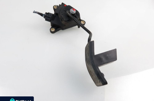 POTENCJOMETR GAZU NISSAN CABSTAR 35.13 DCI 18005MB400