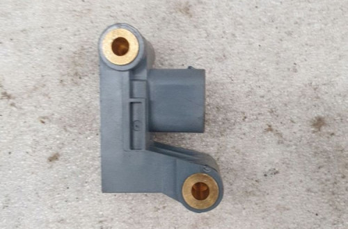 CZUJNIK SENSOR UDERZENIA BMW E60 E61