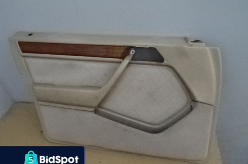 BOCZEK BOCZKI DRZWI MERCEDES W124 KOMBI 93-97 NR402