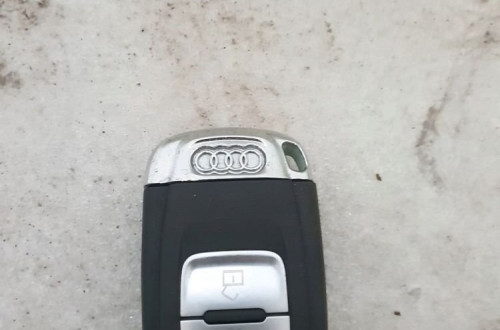 Kluczyk AUDI A4 A5 S5 Q5 8T0959754C