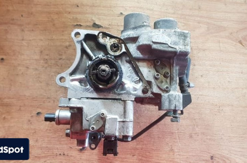 MITSUBISHI GALANT 2.4 GDI POMPA WYSOKIEGO CIŚNIENIA E3T01871