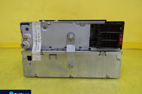 RADIO KASETOWE CCR 2006 OPEL VECTRA C 24441227 / 330886636 NR180