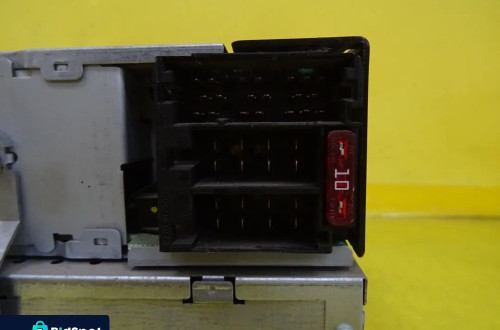 RADIO KASETOWE CCR 2006 OPEL VECTRA C 24441227 / 330886636 NR180