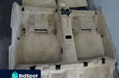 DYWAN PODŁOGA WYKŁADZINA MERCEDES W124 KOMBI 93-97 NR155