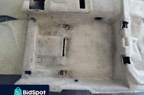 DYWAN PODŁOGA WYKŁADZINA MERCEDES W124 KOMBI 93-97 NR155
