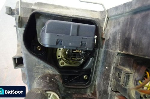 LAMPA LEWA PRZEDNIA AUDI A4 B6 8E0941003F