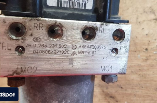MITSUBISHI COLT Z30 1.3 16V POMPA ABS 0265231502 MN116161