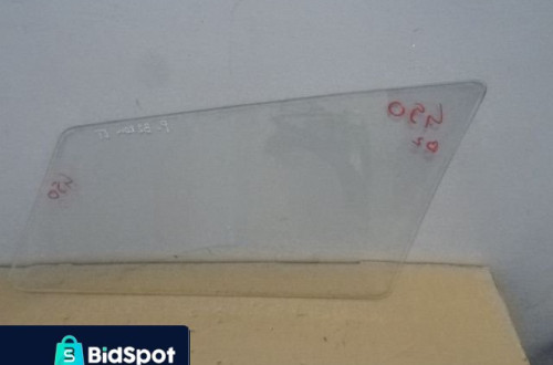 SZYBA KAROSERYJNA LEWY TYŁ VW PASSAT B2 81-87 NR450
