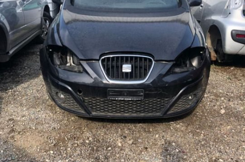 SEAT ALTEA XL SILNICZEK WYCIERACZEK  PRAWA STRONA