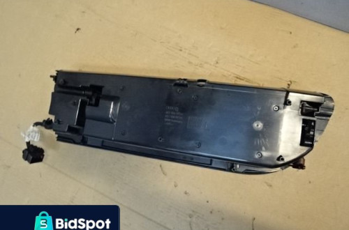 SCHOWEK BOCZKA LEWY PRZÓD AUDI A8 D3 02-05 NR417