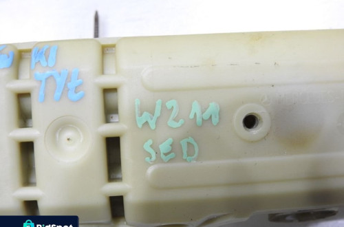 MECHANIZM ZAGŁÓWKA TYŁ MERCEDES W211