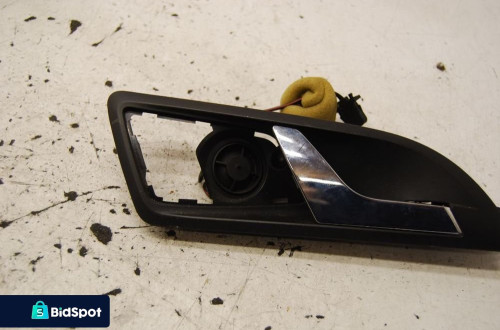 KLAMKA WEWNĘTRZNA PRAWY TYŁ 1Z0839248 SKODA OCTAVIA II LIFT