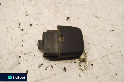 PILOT CENTRALNEGO ZAMKA 4D0837231A AUDI A4 A3