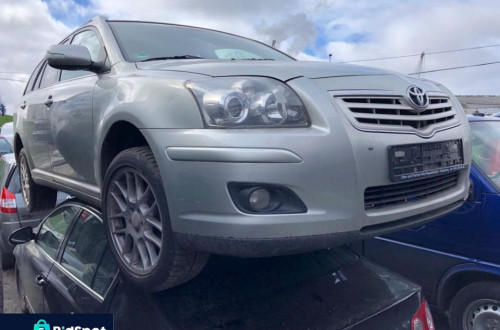 TOYOTA AVENSIS KOMBI D4D RAMIONA WYCIERACZEK