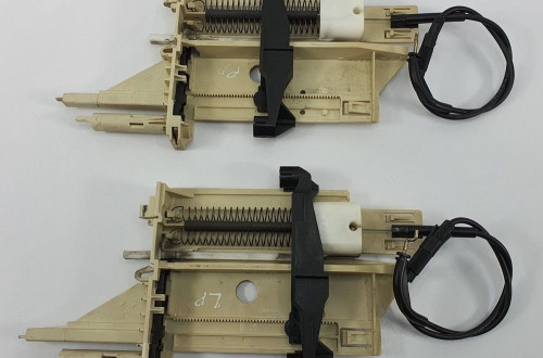 REGULACJA ZAGŁÓWKA PRZÓD MERCEDES W209 2039700026