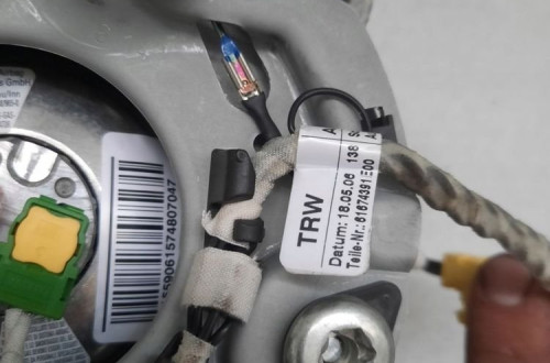 PODUSZKA KIEROWNICY AIRBAG AUDI Q7 4L 4 ramienia