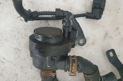 GD VW GOLF VII POMPA WODY Z PRZEWODAMI 5G0965567