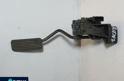 POTENCJOMETR GAZU OPEL ASTRA H