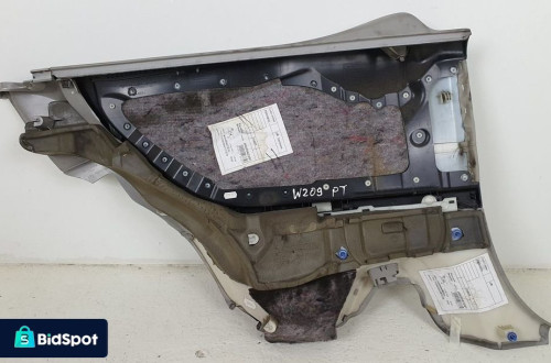 TAPICERKA BOCZEK PRAWY TYŁ MERCEDES W209
