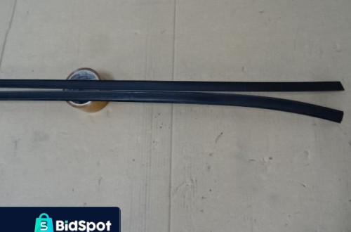 LISTWA LISTWY DACHOWE HYUNDAI VELOSTER I 11-18 NR200