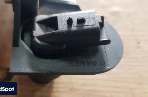 OPEL VECTRA C KOMBI LAMPA TYŁ  LEWA CIEMNA  NA KLAPĘ