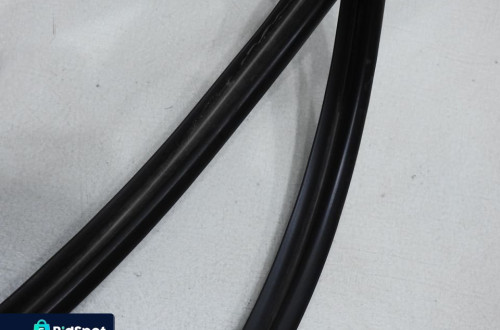 USZCZELKA SZYBY CZOŁOWEJ MAZDA 5 II