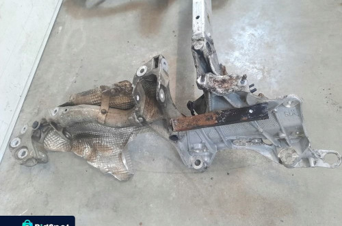 SANKI KOŁYSKA WÓZEK PRZÓD AUDI A4 B8