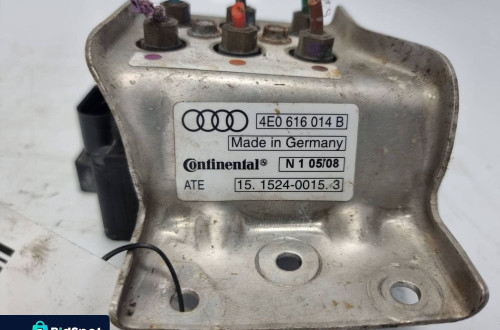 ROZDZIELACZ AUDI S8 D3 4E0616014B
