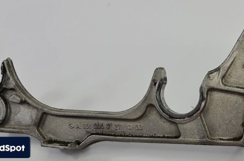 ŁAPA SILNIKA MERCEDES W212 2.2 CDI A6510940127