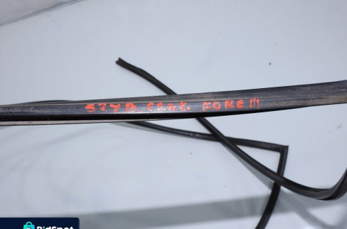 USZCZELKA SZYBY CZOŁOWEJ SUBARU FORESTER III