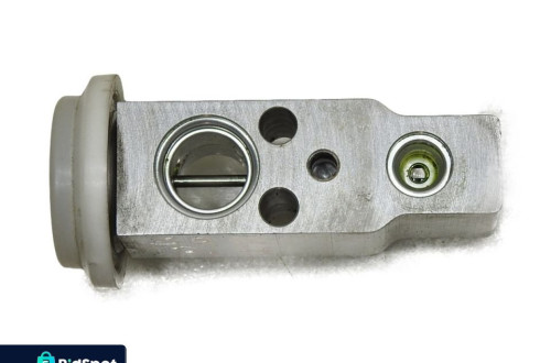 ZAWÓR ROZPRĘŻNY KLIMATYZACJI KIA SORENTO I 2.4 B