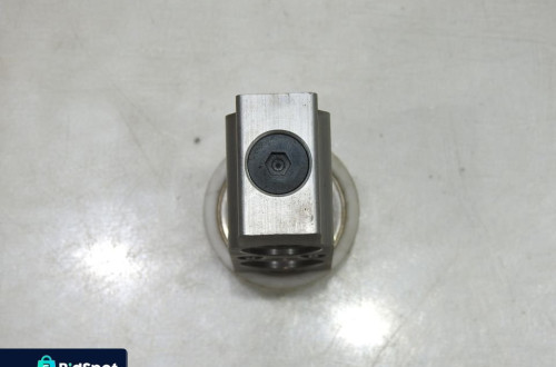 ZAWÓR ROZPRĘŻNY KLIMATYZACJI KIA SORENTO I 2.4 B